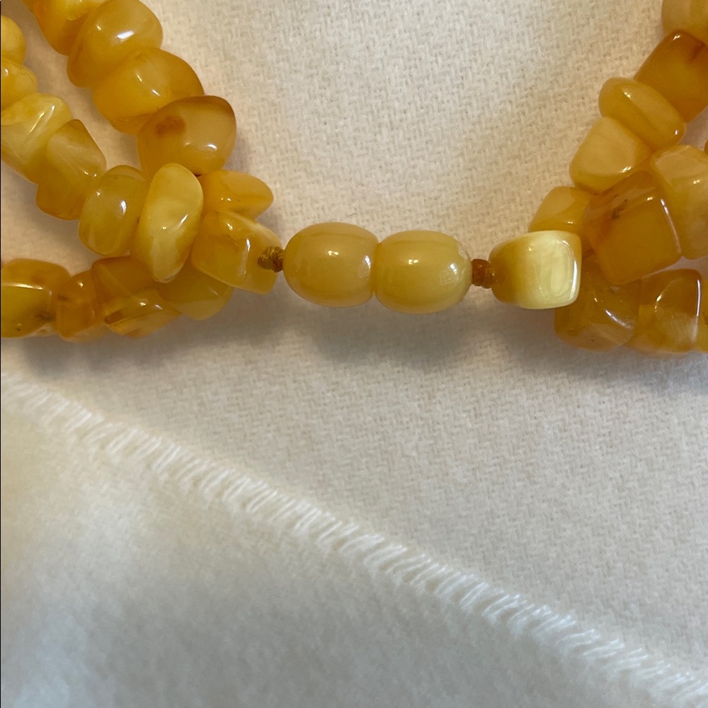 Multi-Strand Yellow Necklace Set - Picture 7 of 8